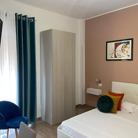 ゲストハウス Juna's ローマ